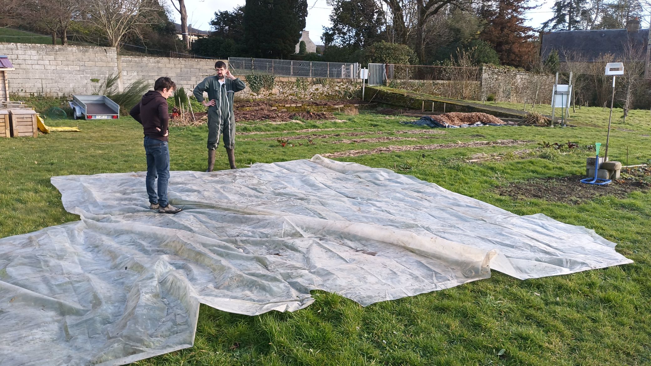 Cherchons une bonne bâche